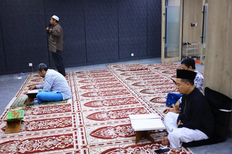 Pengajian dan Khataman Al Quran Divisi Humas Polri Bersama Tahfiz PTIQ Jakarta