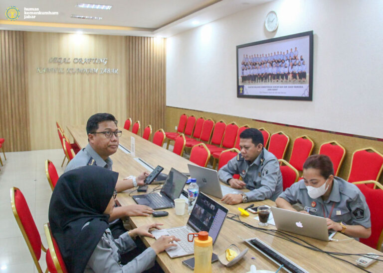 Kanwil Kemenkumham Jabar Gelar Rapat Harmonisasi Tiga Raperbup Kabupaten Cirebon