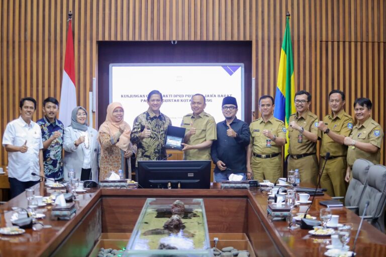 Sinergi Pemkot Bandung dan DPRD Jabar: Bahas Strategi Pembangunan Ibu Kota Provinsi