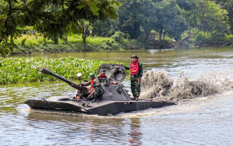 Batalyon Tank Amfibi 2 Marinir Uji Kesiapan Operasional Ranpur Jelang Lattek Wira Jala Yudha