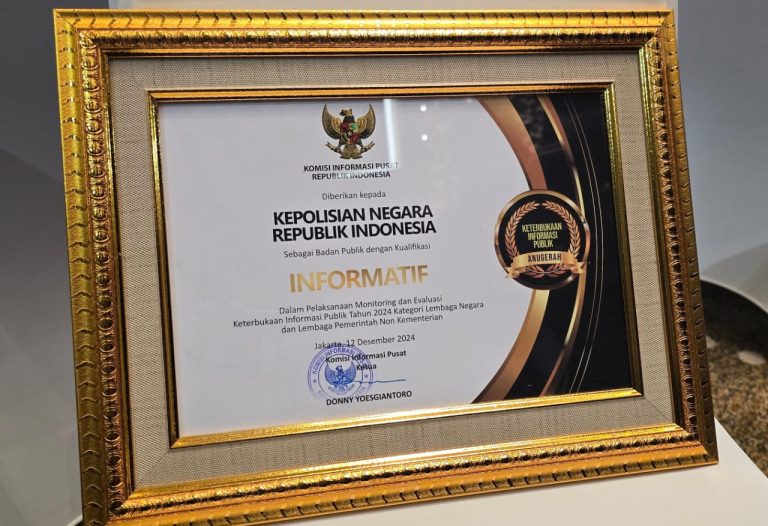 Polri Raih Predikat Informatif Dalam Penganugerahan Keterbukaan Informasi Publik 2024