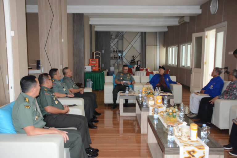 Pangdam III/Siliwangi Terima Kunjungan DPD IKAL Jabar