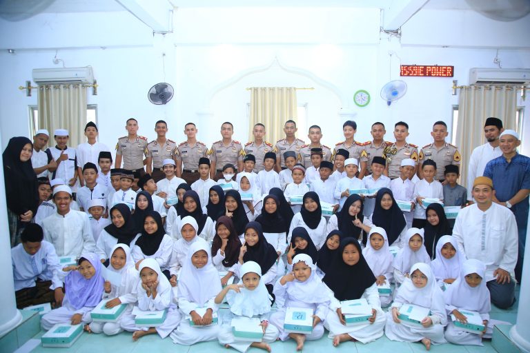 Taruna Akpol Angkatan 59 Beri Santunan ke Anak Yatim Piatu di YPI DSC Al-Futuwwah