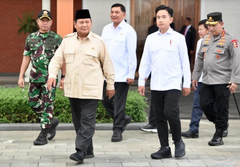 Panglima TNI Lepas Keberangkatan Presiden RI Kunjungan Kerja Ke India