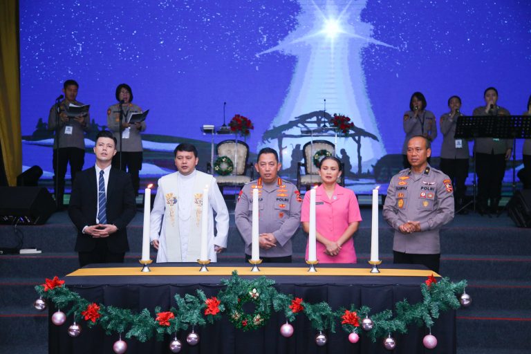 Khidmatnya Perayaan Natal Mabes Polri 2024