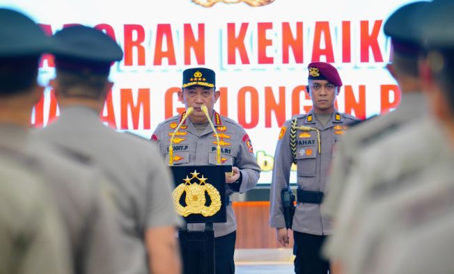 Kapolri Pimpin Kenaikan Pangkat 22 Perwira Tinggi Polri, Termasuk Tiga Jenderal Naik ke Komjen