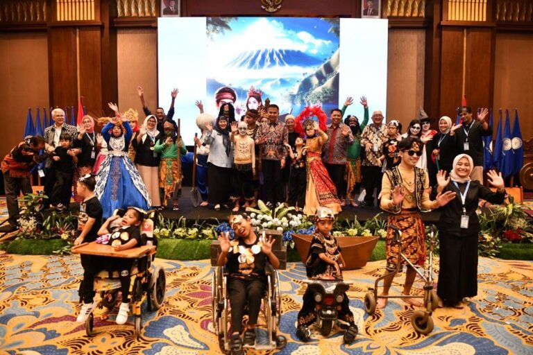 Bey Machmudin Resmi Buka Raker YPAC, Dorong Inovasi untuk Masa Depan Anak Disabilitas