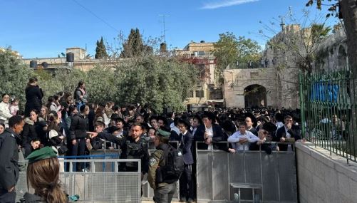 Untuk Pertama Kalinya, Israel Izinkan Ratusan Yahudi Berdoa di Masjid Al Aqsa