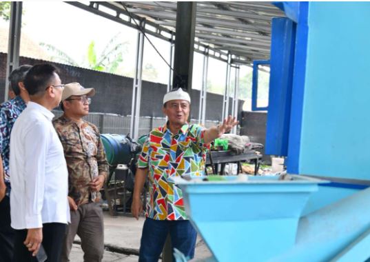 Jabar Targetkan Musyawarah Desa Selesai Akhir Mei untuk Koperasi Merah Putih