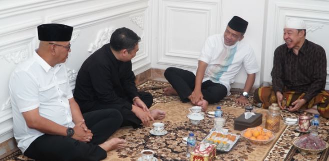 Kapolda Jabar Silaturahmi ke Ponpes Buntet, Perkuat Sinergi Ulama dan Polri