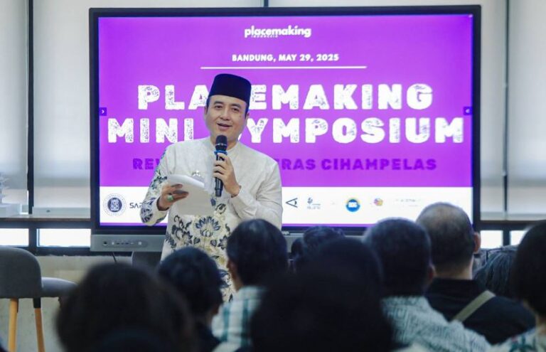 Teras Cihampelas: Dari Infrastruktur Mati Menuju Wadah Interaksi Hidup